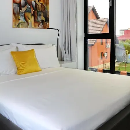 Uparthotel *