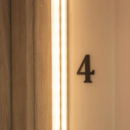 Uparthotel *